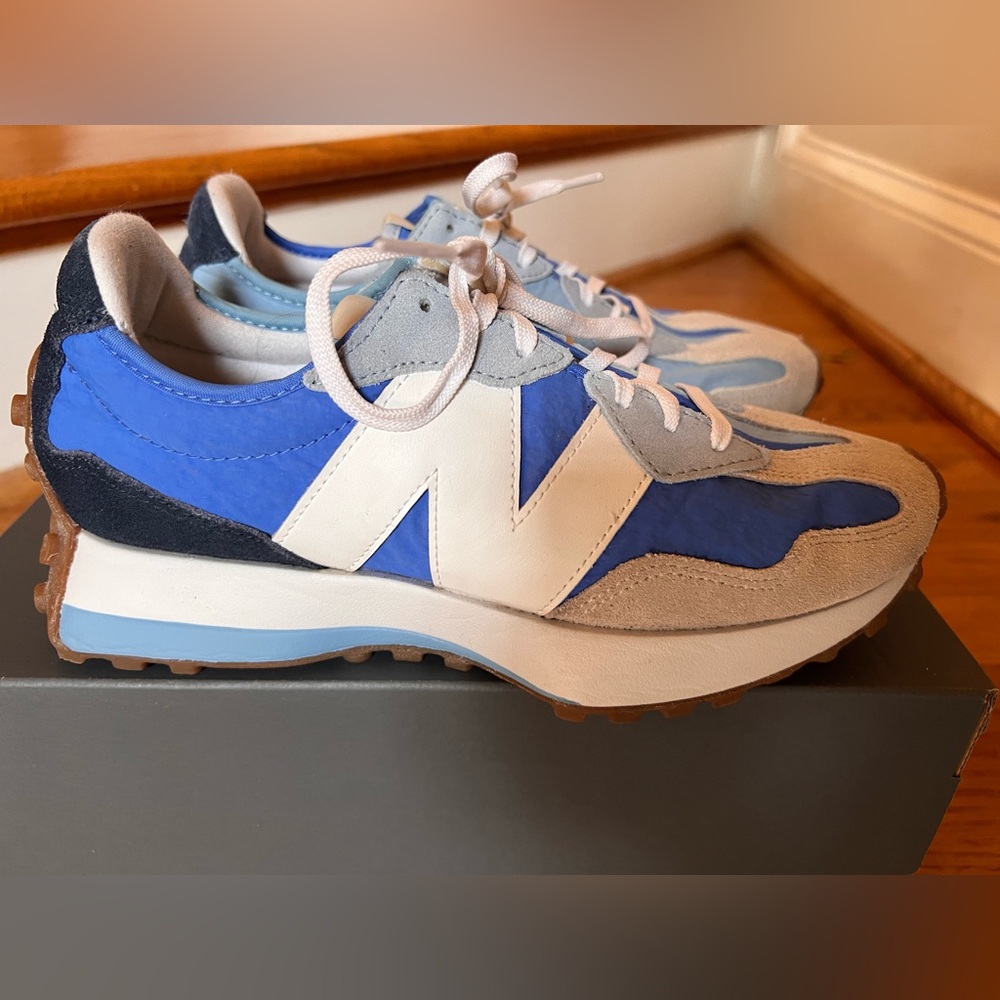 New Balance 327 women’s shoes